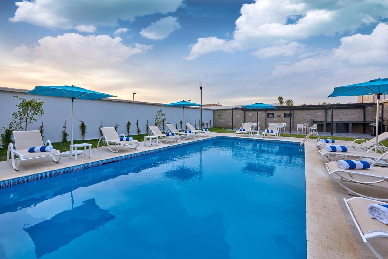 City Express By Marriott Caborca Heroica Caborca Екстериор снимка