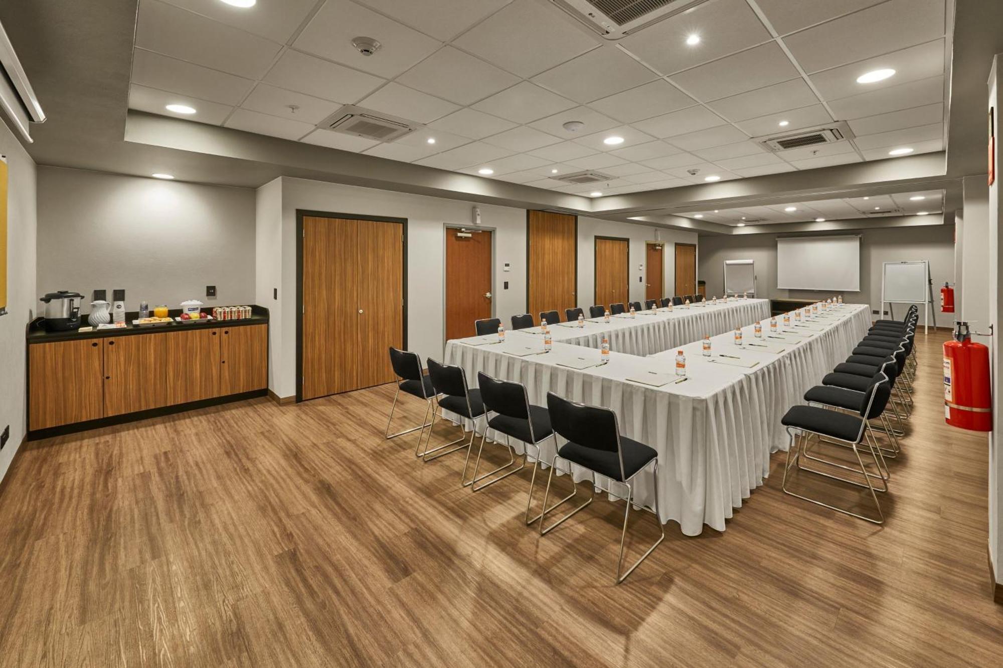 City Express By Marriott Caborca Heroica Caborca Екстериор снимка