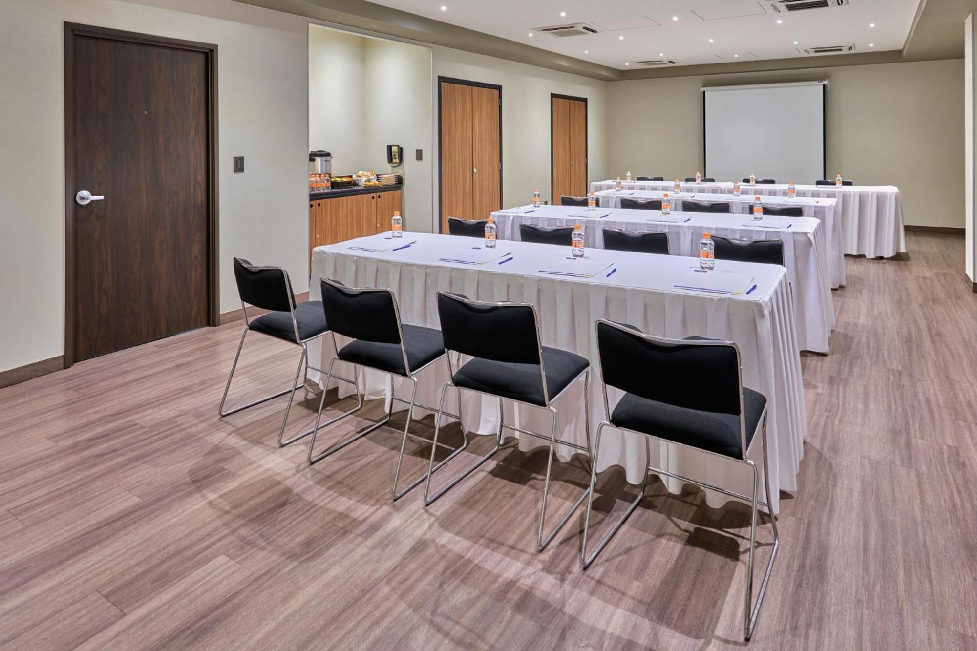 City Express By Marriott Caborca Heroica Caborca Екстериор снимка