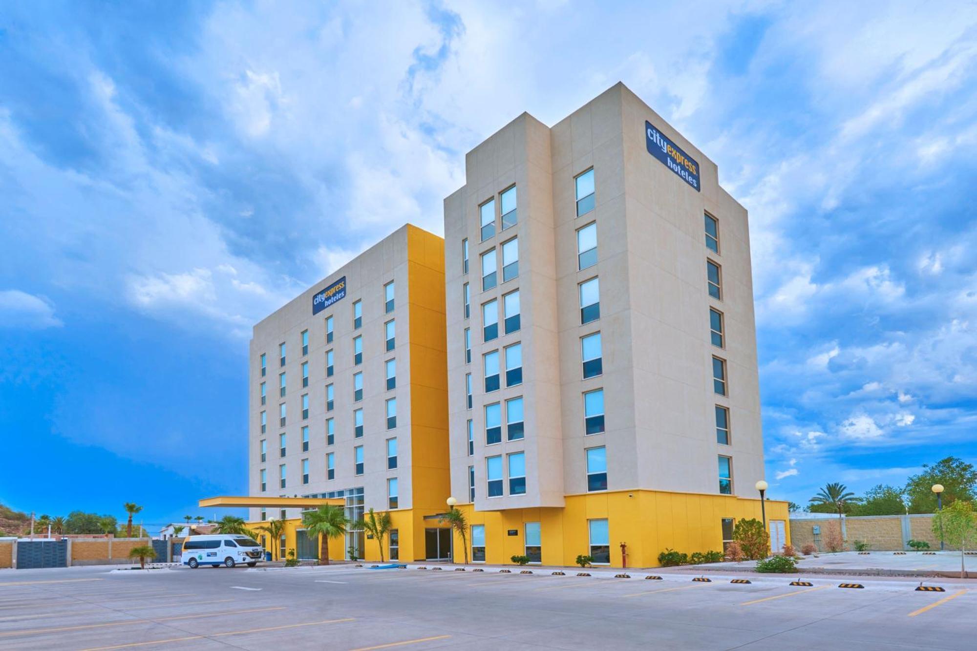 City Express By Marriott Caborca Heroica Caborca Екстериор снимка