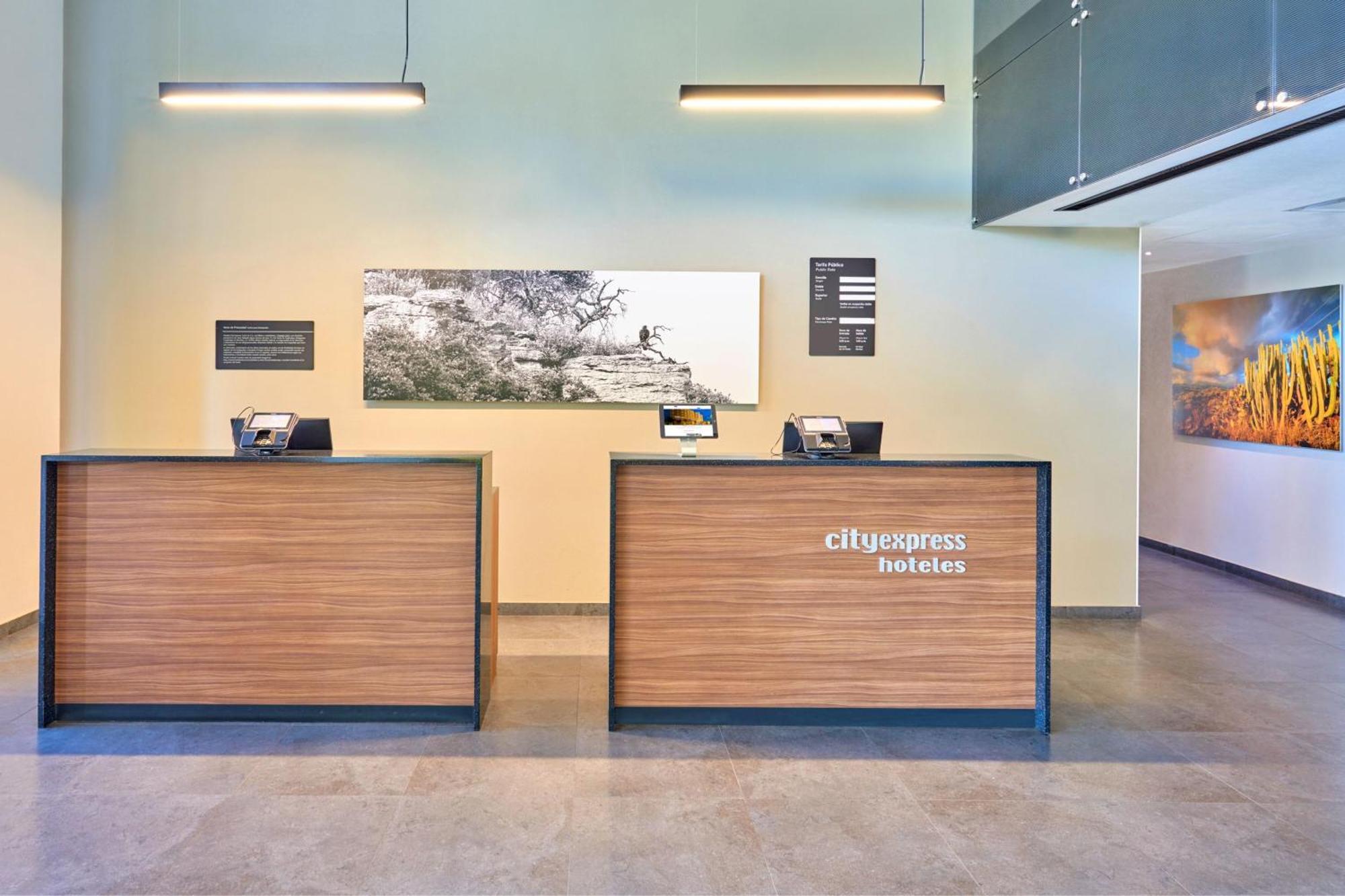 City Express By Marriott Caborca Heroica Caborca Екстериор снимка